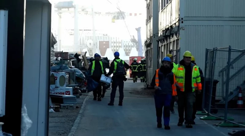 Lima pekerja binaan maut di Hamburg